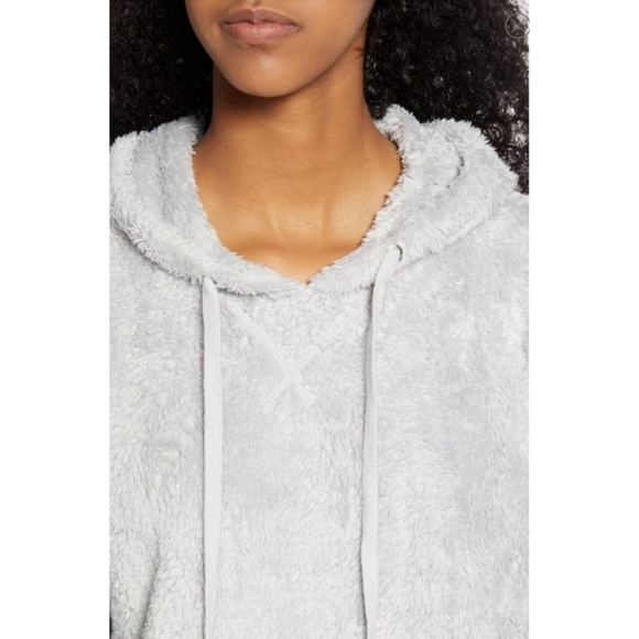NWT  LOVE BY DESIGN GRAY COZY SOFT PLUSH HOODIE ~ - Picture 7 of 7